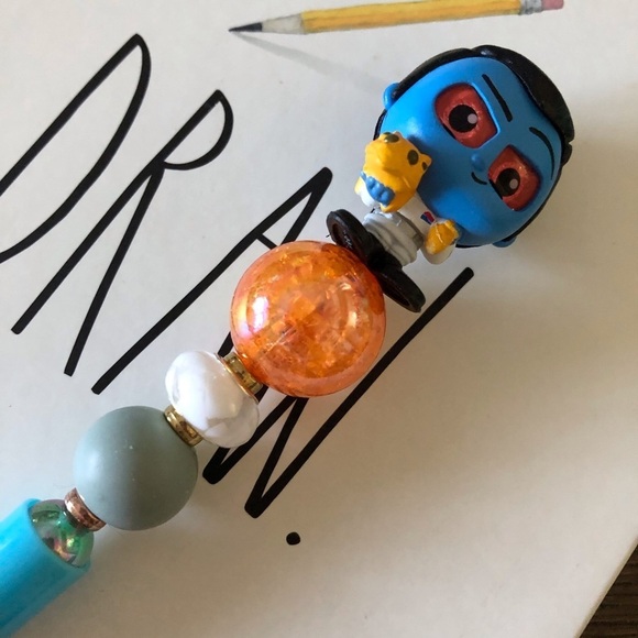 Disney Doorables: Star Wars: Grand Admiral handmade beaded pen - Picture 1 of 3